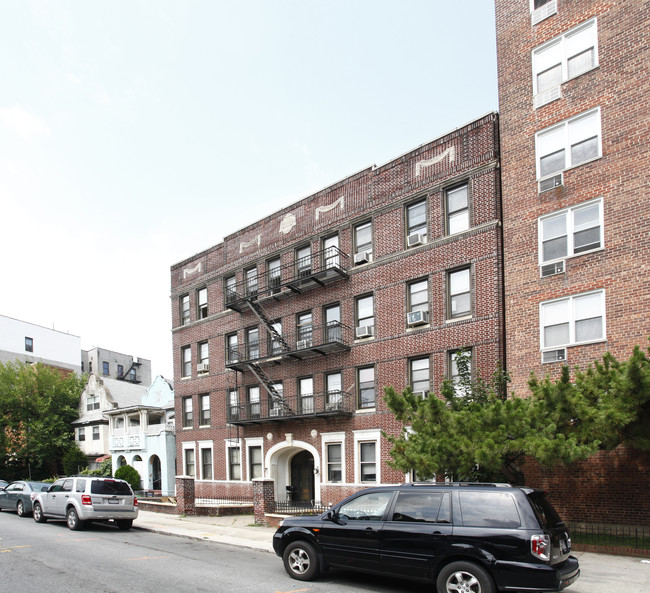 2143 82nd St in Brooklyn, NY - Foto de edificio - Building Photo