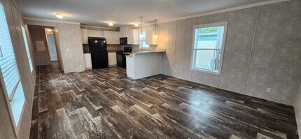 5425 Valley Dr in Bettendorf, IA - Building Photo - Building Photo