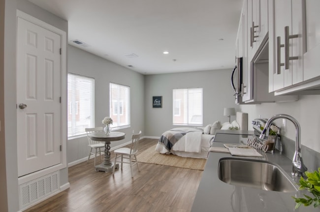 532 Cesar E. Chavez Pkwy in San Diego, CA - Building Photo - Building Photo