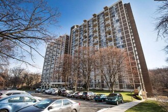 3600 Conshohocken Ave, Unit 2214 in Philadelphia, PA - Building Photo - Building Photo