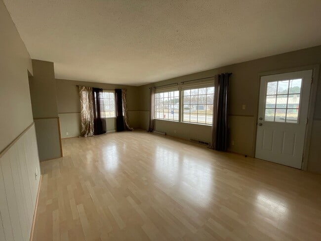 241 Boughey St in Traverse City, MI - Building Photo - Building Photo