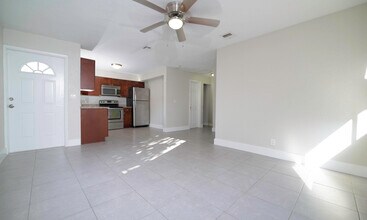 1126 NE 16th Pl in Fort Lauderdale, FL - Building Photo - Building Photo