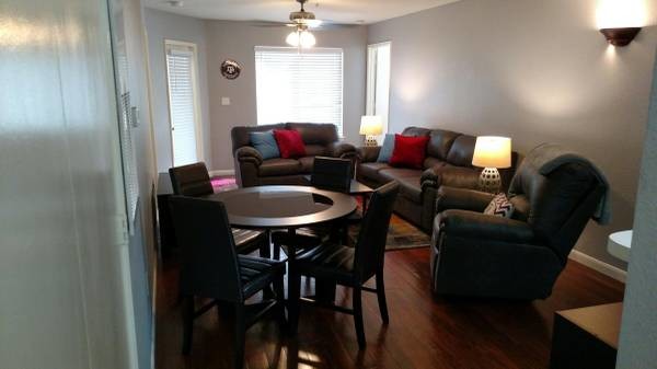 521 Southwest Pkwy-Unit -104 in College Station, TX - Building Photo - Building Photo