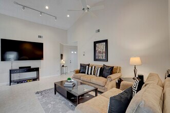 5915 Parkwalk Dr in Boynton Beach, FL - Building Photo - Building Photo