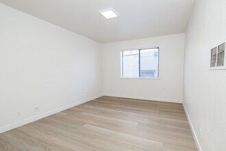 3761 Harrison Street Apartments in Oakland, CA - Building Photo - Interior Photo