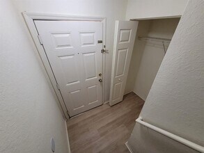 36027 Deer Creek Dr in Zephyrhills, FL - Building Photo - Building Photo