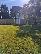 2532 NE 182nd St in North Miami Beach, FL - Building Photo - Building Photo