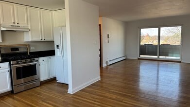 1700 Dempster Street in Park Ridge, IL - Building Photo - Building Photo