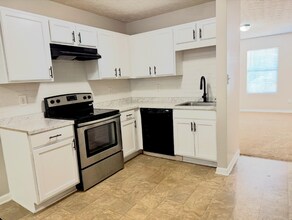 598 Elle's Wy in Griffin, GA - Building Photo - Building Photo