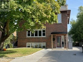 295 Kirchoffer Ave in Ottawa, ON - Building Photo