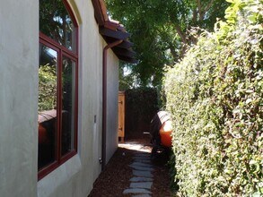 288 Windward Ave, Unit Apartment in Pismo Beach, CA - Building Photo - Building Photo