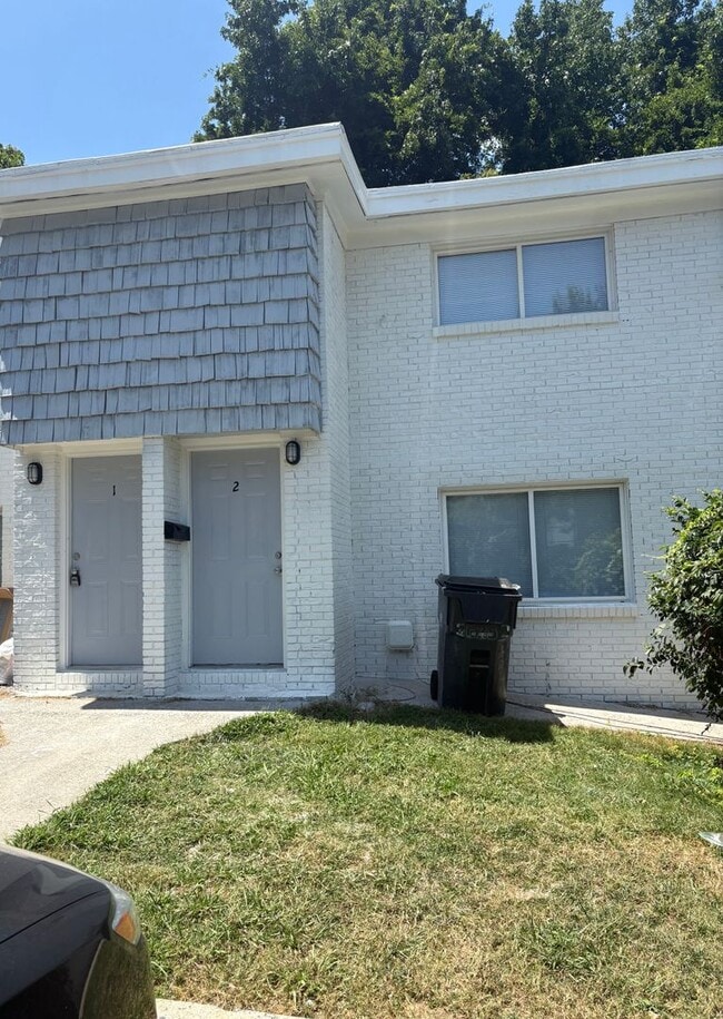property at 3625 Glenwood Dr