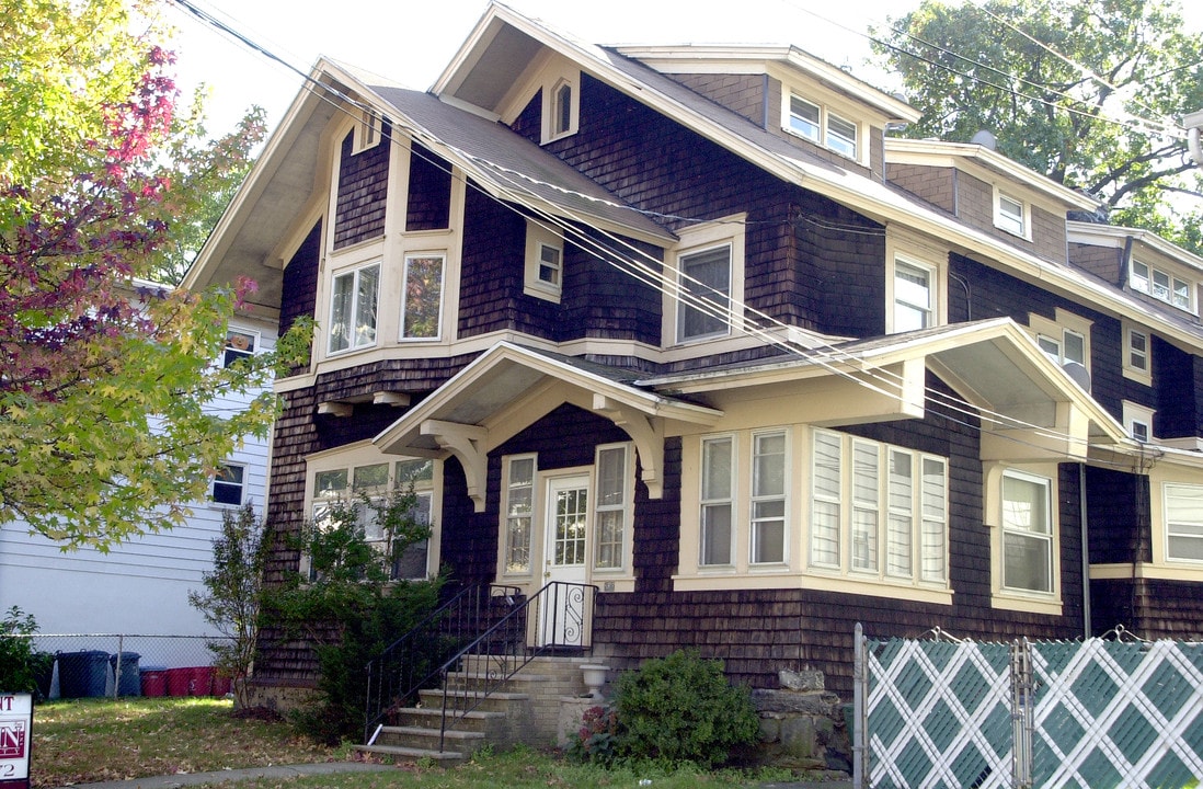 230 Franklin Ave in Cliffside Park, NJ - Building Photo