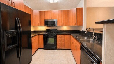 1705 Circe Lake Ct in Orlando, FL - Building Photo - Building Photo