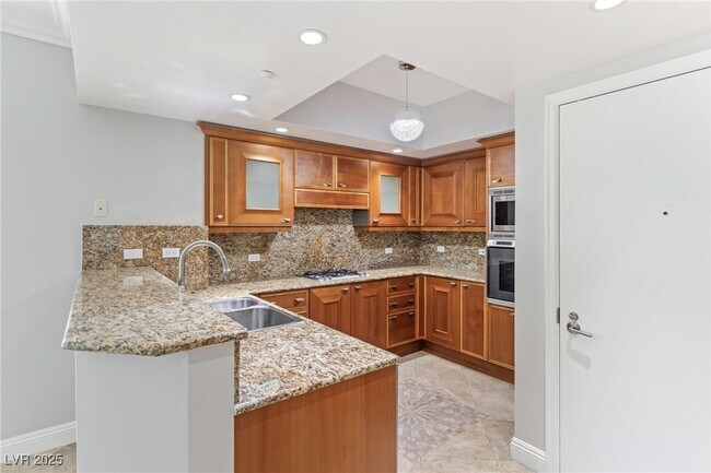 property at 2777 Paradise Rd