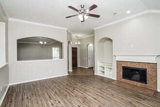 549 Green Cedar Dr in League City, TX - Building Photo - Building Photo