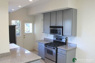635a Castro St in San Francisco, CA - Building Photo - Building Photo