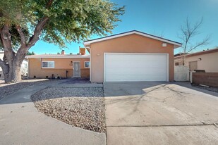 1408 Dorothy St NE in Albuquerque, NM - Foto de edificio - Building Photo