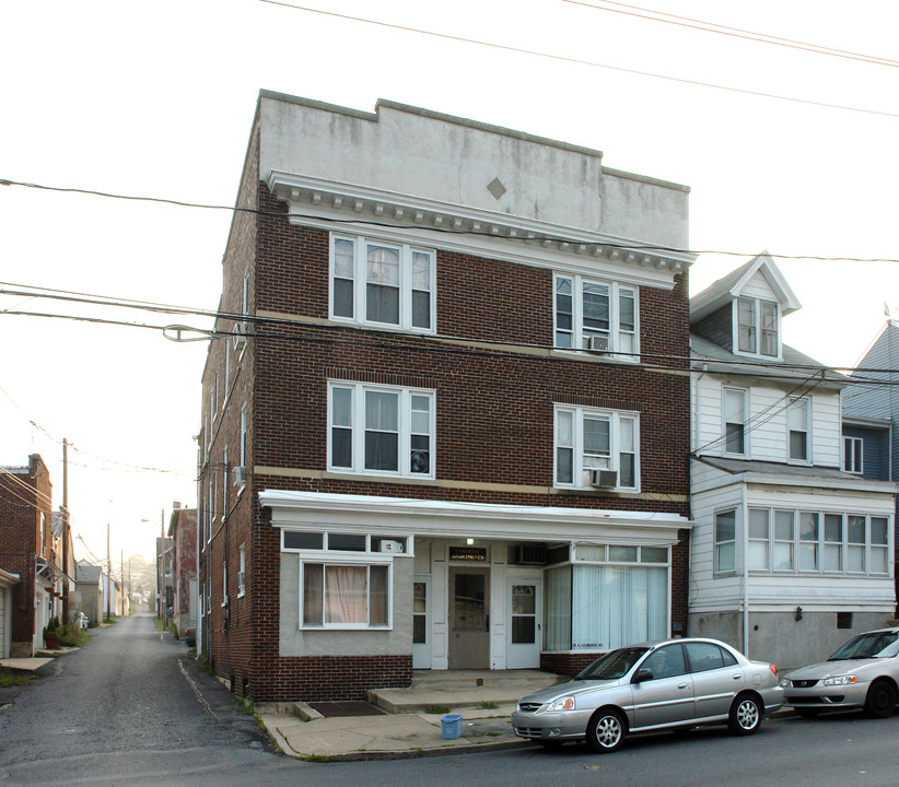 13-15 S Carlisle St in Allentown, PA - Building Photo