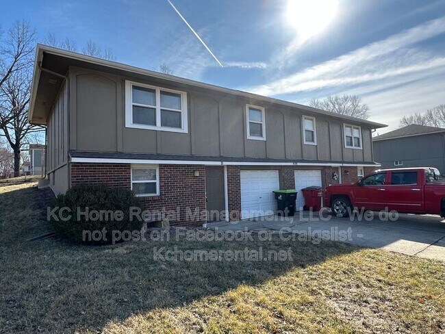 405 NE Westwind Dr in Lee's Summit, MO - Building Photo - Building Photo