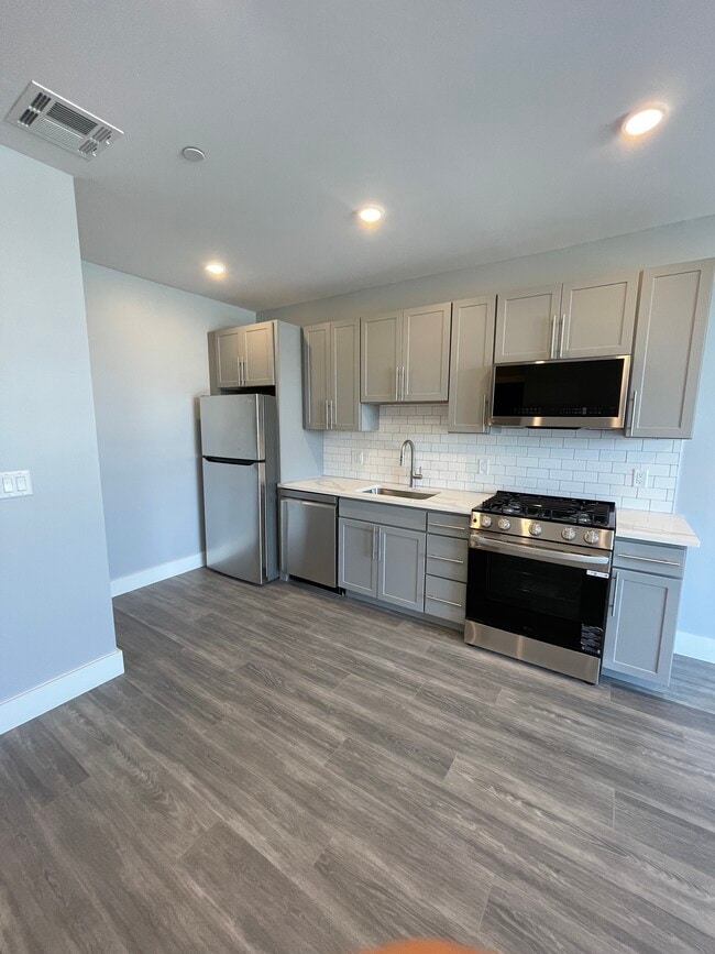 367 Western Ave, Unit 6