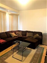 83 Francis St, Unit 3 in Brookline, MA - Foto de edificio - Building Photo