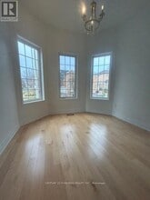 1 Seton Park Rd in Toronto, ON - Building Photo - Building Photo