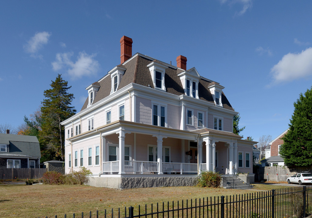 43-49 Orchard St in New Bedford, MA - Foto de edificio