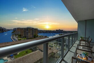 2602 E Hallandale Beach Blvd in Hallandale Beach, FL - Building Photo - Building Photo