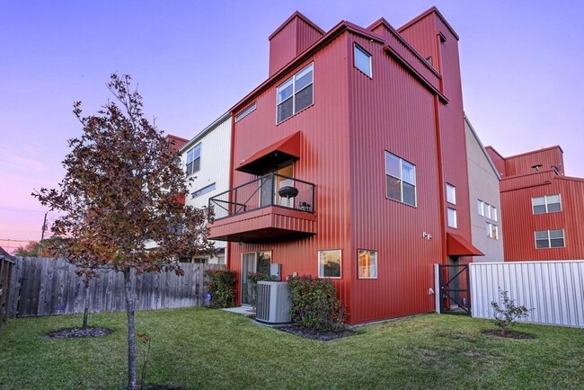 property at 323 Sydnor St