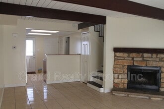 440 Meadow Green Ln in Round Lake Beach, IL - Building Photo - Building Photo