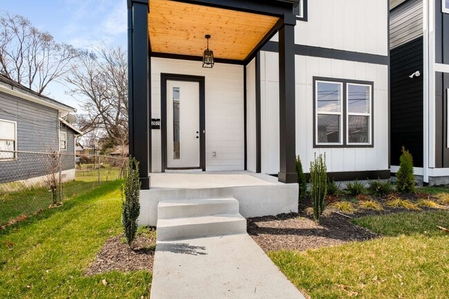 2015 9th Ave N in Nashville, TN - Building Photo - Building Photo
