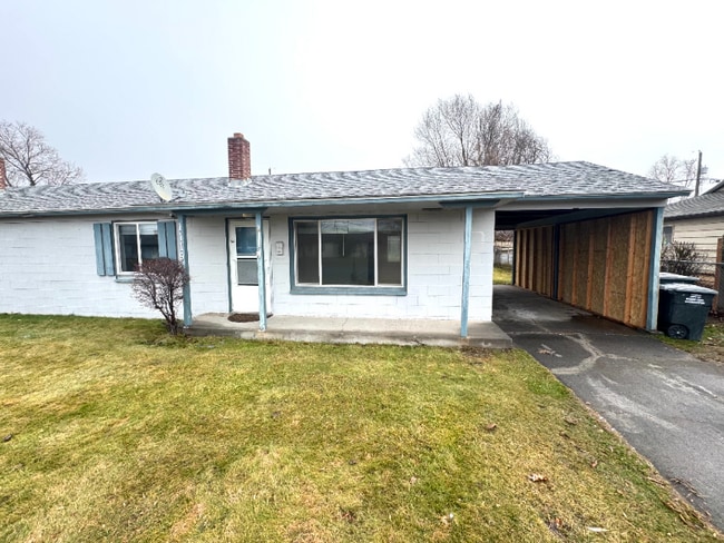 property at 1119 S Alderwood Dr