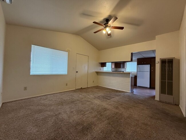 319 F St in Taft, CA - Building Photo - Building Photo