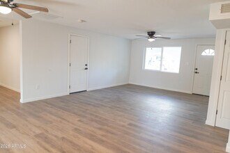 1808 N 66th Ave in Phoenix, AZ - Building Photo - Building Photo