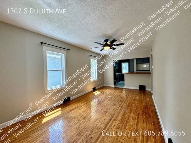 property at 1307 S Duluth Ave