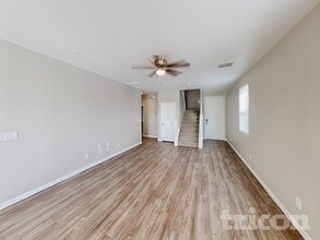 11729 Giles St in Las Vegas, NV - Building Photo - Building Photo