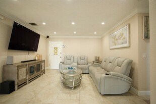 2836 SW 4th Ct in Fort Lauderdale, FL - Building Photo