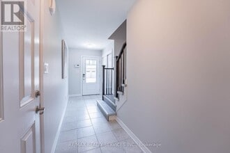 7619 Green Vista Gate in Niagara Falls, ON - Building Photo - Building Photo