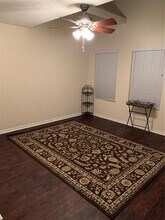 1200 Tyra Ln in Fort Worth, TX - Foto de edificio - Building Photo