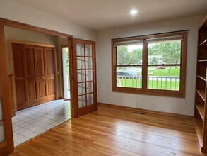 14531 Wellington Rd in Wayzata, MN - Building Photo - Building Photo