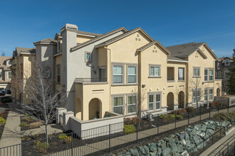 Altura Villas in Folsom, CA - Building Photo - Primary Photo