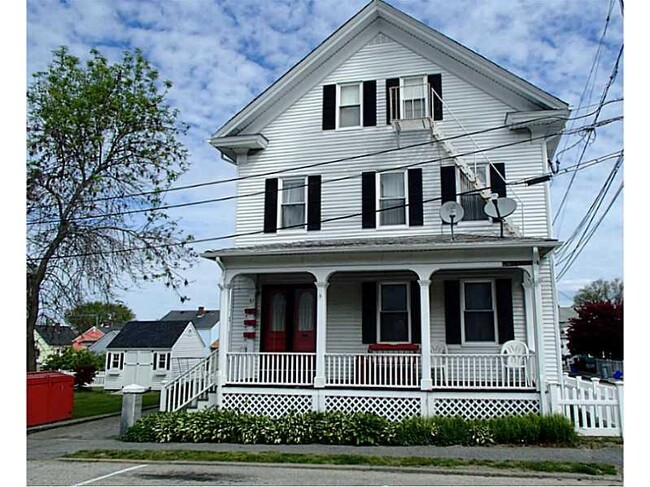 37 Lincoln Ave, Unit 1