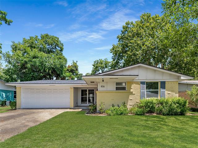 806 Wisteria Way in Richardson, TX - Foto de edificio