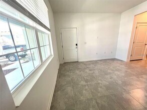351 Loch Ct in Davenport, FL - Building Photo - Building Photo