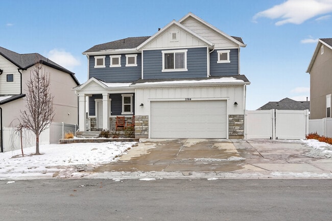 property at 3364 E Bluewater