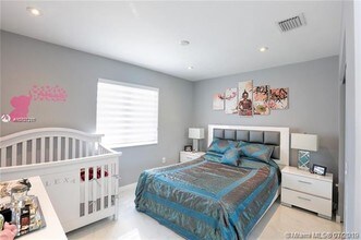 550 SW 69th Ave-Unit -0 in Miami, FL - Building Photo - Building Photo