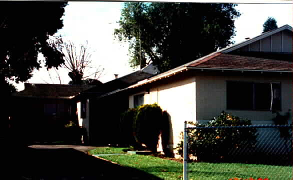 7 N Eldorado St in San Mateo, CA - Foto de edificio - Building Photo