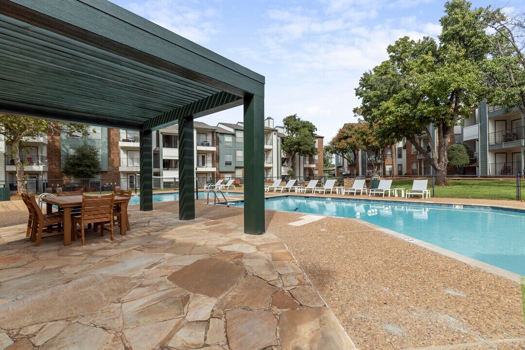 Bluff Creek in Oklahoma City, OK - Foto de edificio