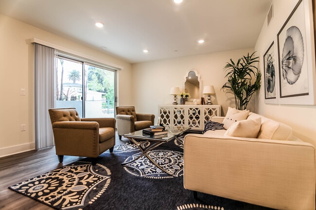 5026 Rosewood Ave, Unit 505